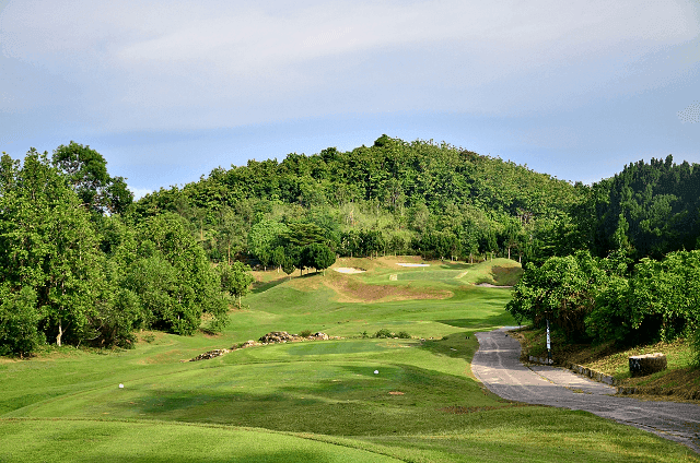 St Andrew 2000 fairway and green - golf course Thailand