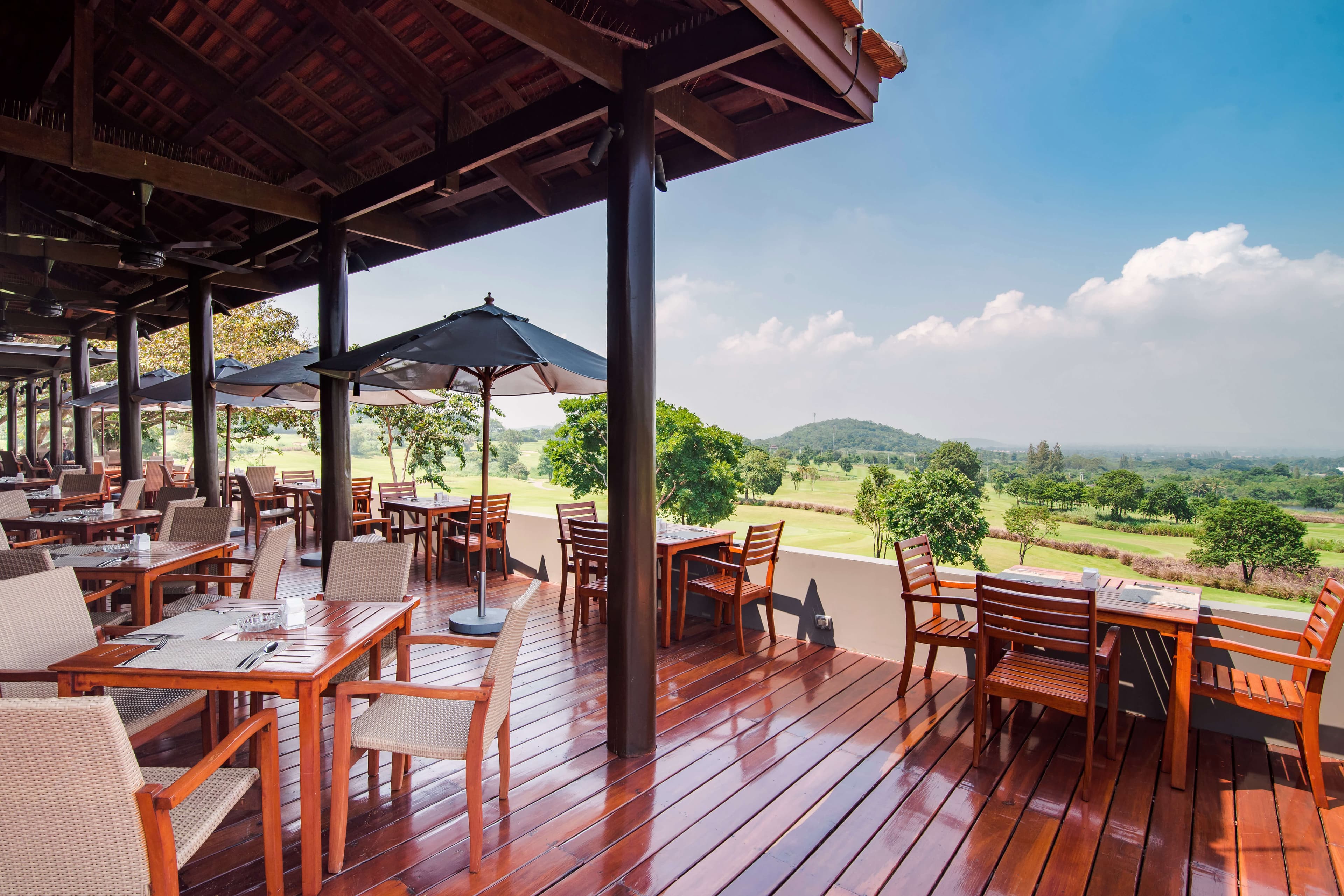 Pineapple Valley Golf Club Hua Hin course scenery - book golf tee time Thailand