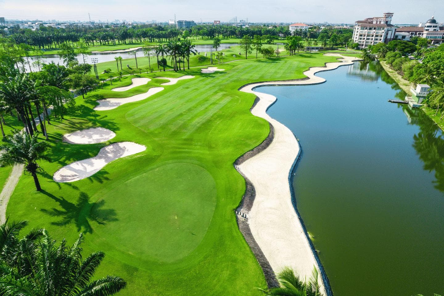 Summit Windmill Golf Club clubhouse and facilities - Thailand golf