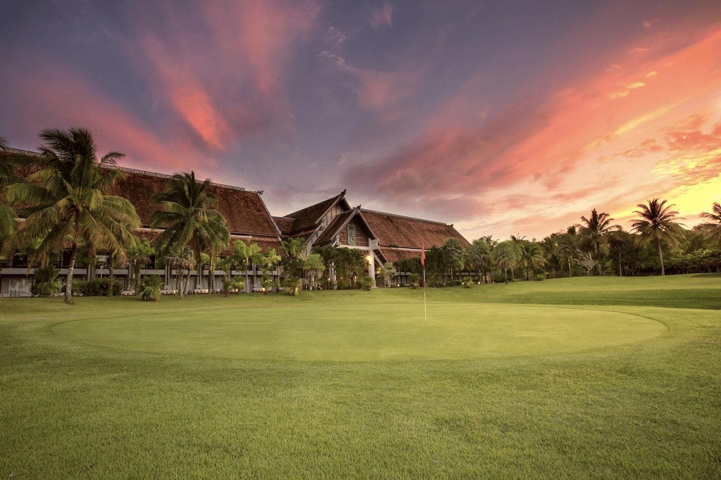 Mission Hills Phuket Golf Resort clubhouse and facilities - Thailand golf