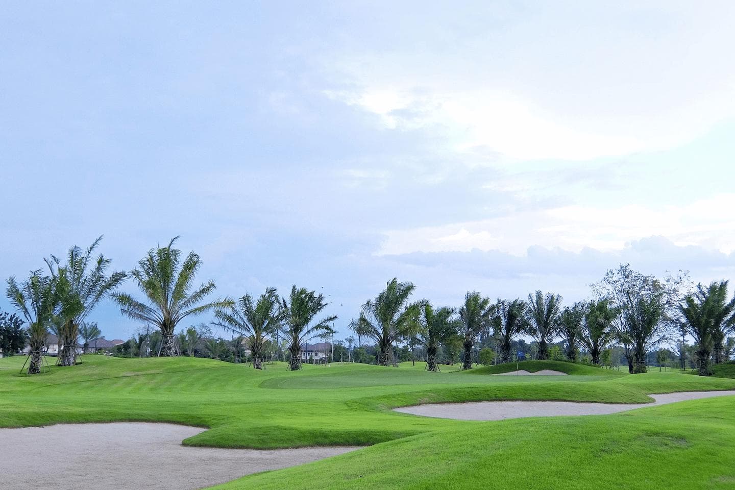 North Hill Golf Club clubhouse and facilities - Thailand golf