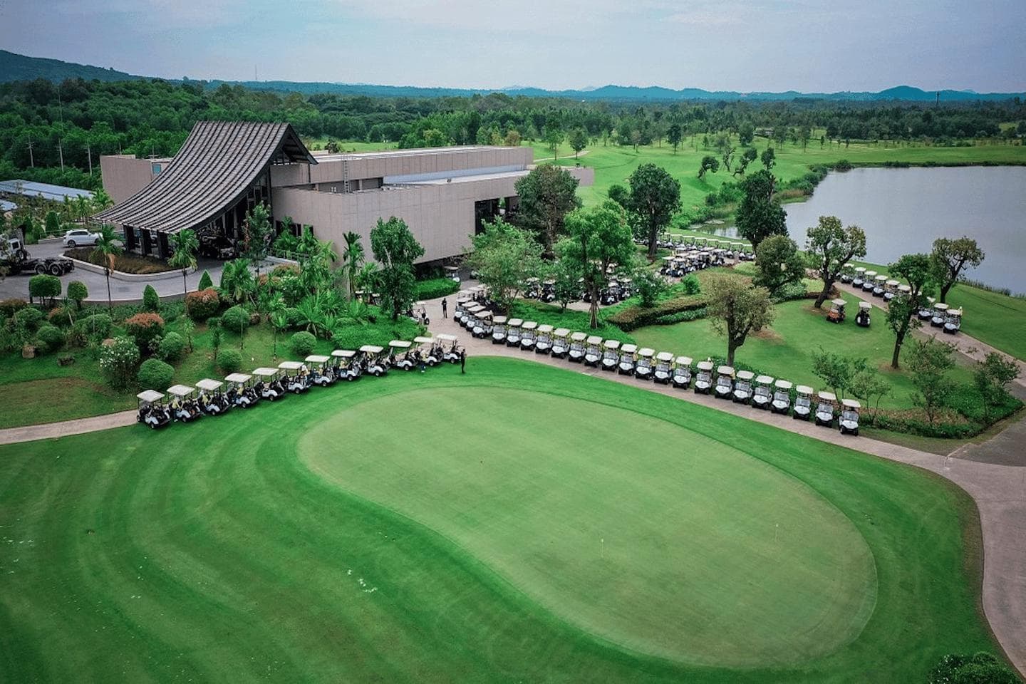 Siam Country Club Rolling Hills clubhouse and facilities - Thailand golf