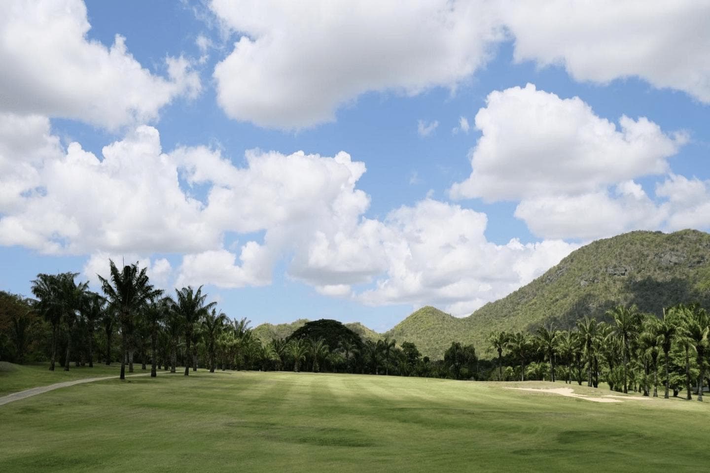 Palm Hills Golf Club And Residence clubhouse and facilities - Thailand golf