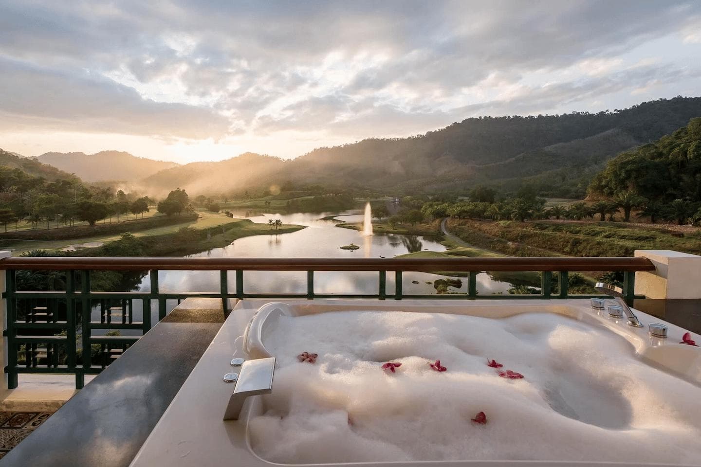 Katathong Golf Resort & Spa fairway and green - golf course Thailand