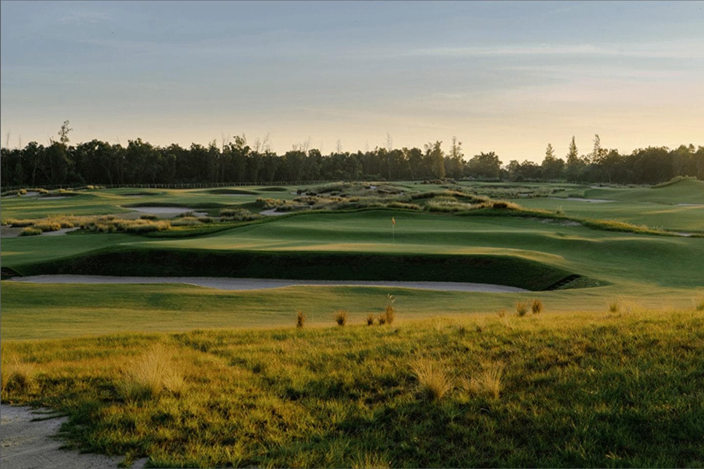 Ban Rakat Club/ Ballyshear Golf Links fairway and green - golf course Thailand