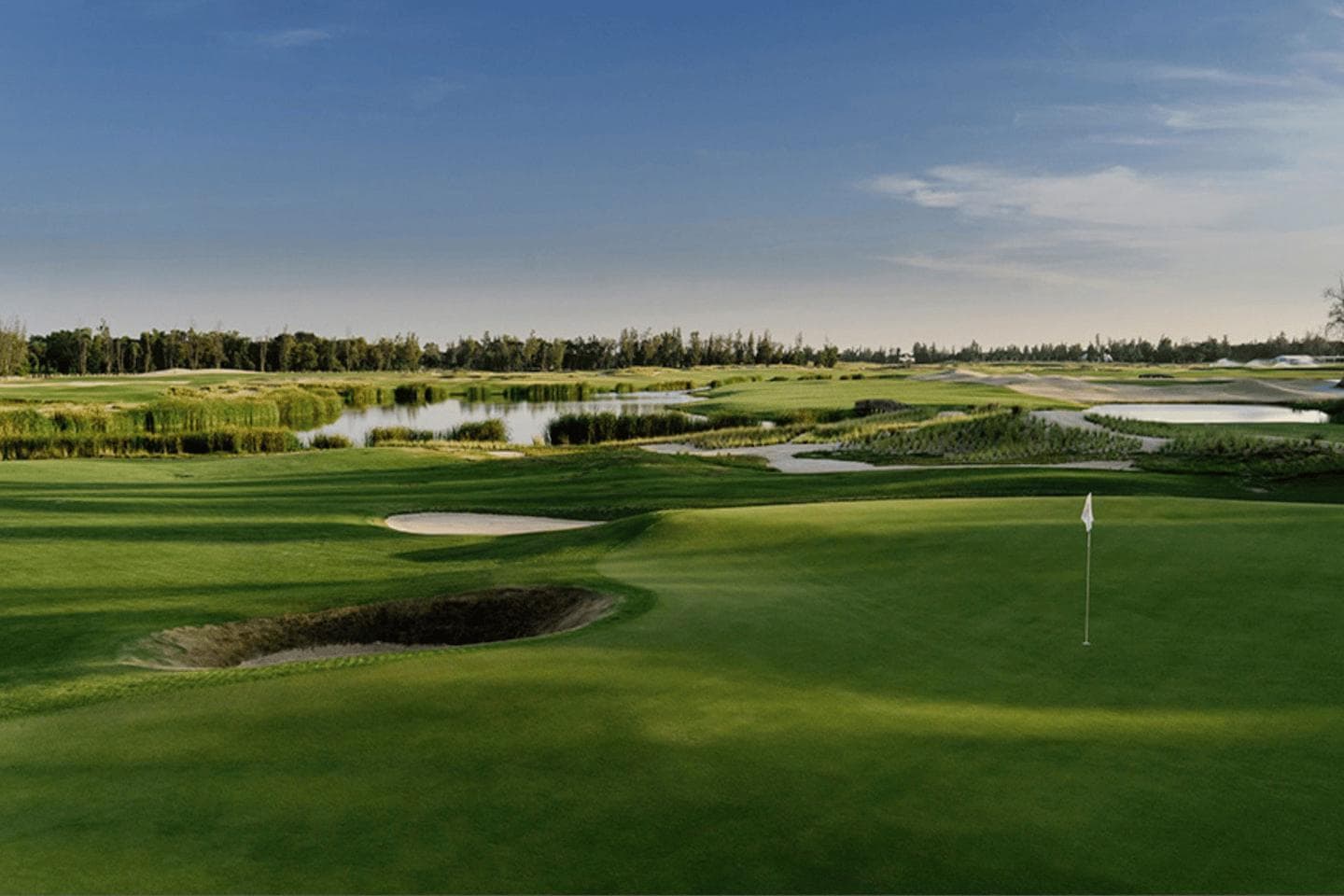 Ban Rakat Club/ Ballyshear Golf Links clubhouse and facilities - Thailand golf
