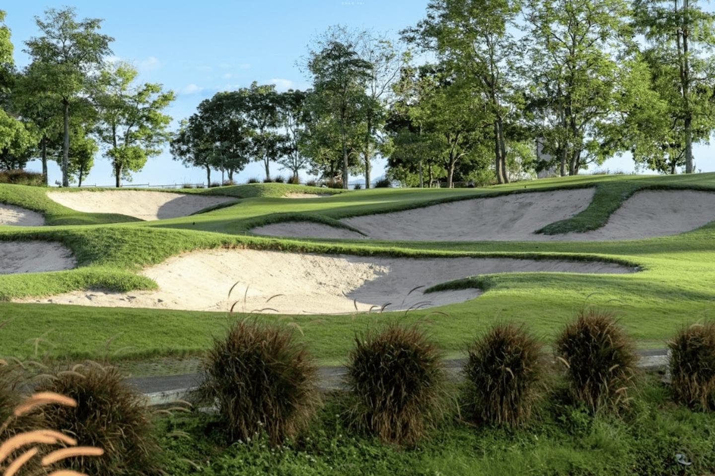 Rancho Charnvee Resort And Country Club fairway and green - golf course Thailand