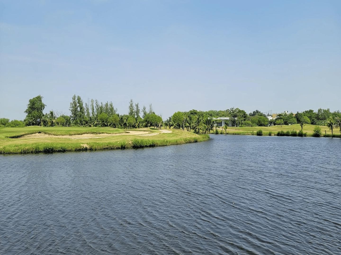 Best Ocean Golf Club fairway and green - golf course Thailand