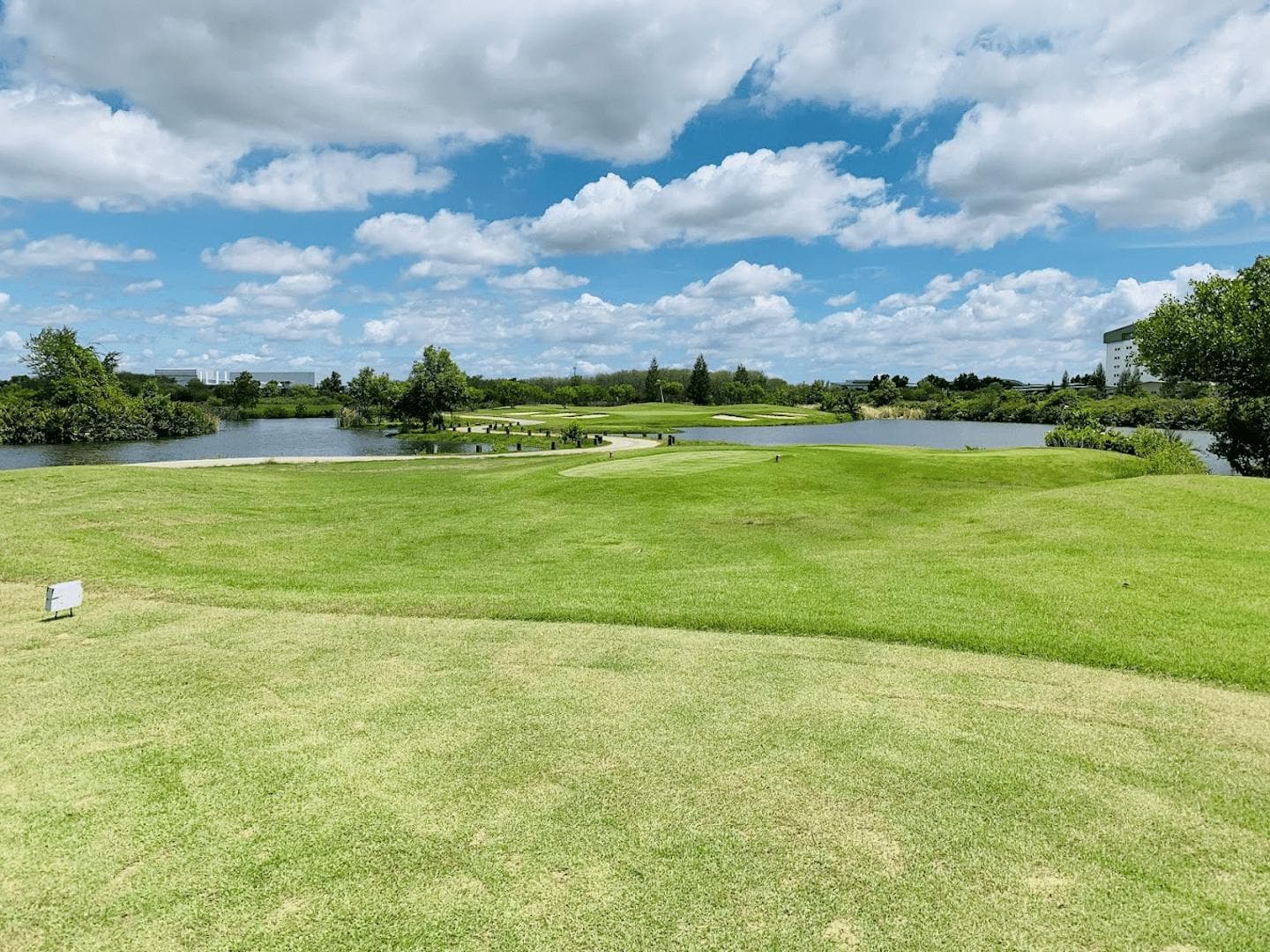 Best Ocean Golf Club clubhouse and facilities - Thailand golf