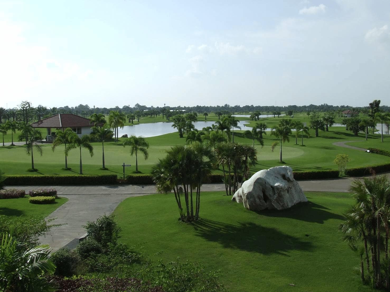 Ayutthaya Golf Club clubhouse and facilities - Thailand golf