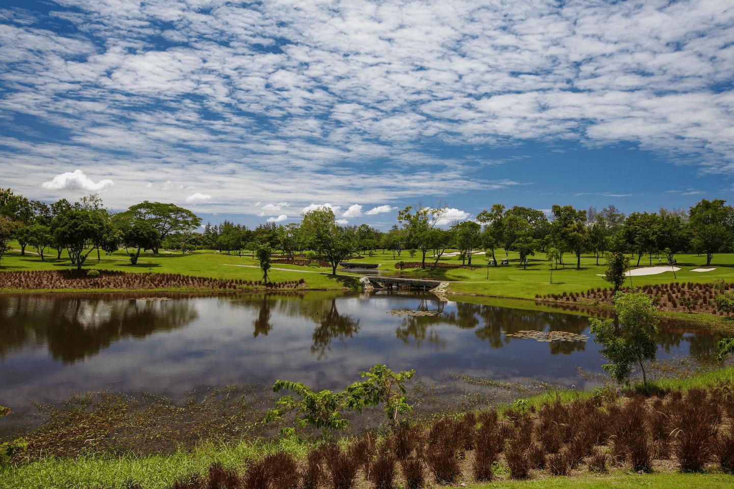 Explore golfing at PATTAYA 4D 3N x PULLMAN PATTAYA HOTEL G 