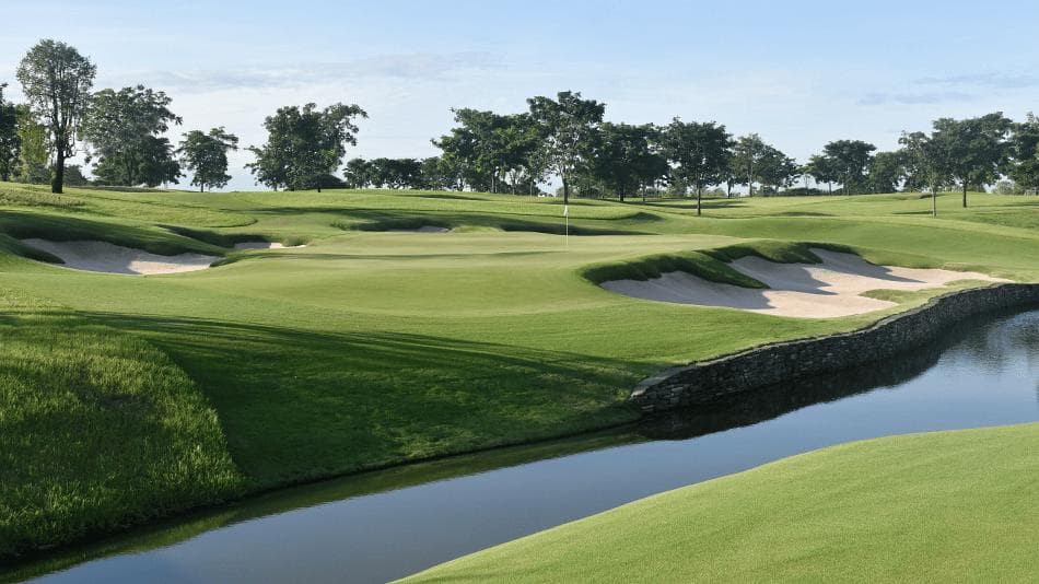 Stonehill Golf Club clubhouse and facilities - Thailand golf