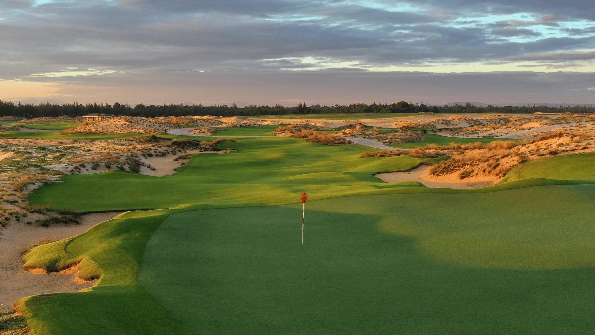 Hoiana Resort & Golf fairway and green - golf course Thailand
