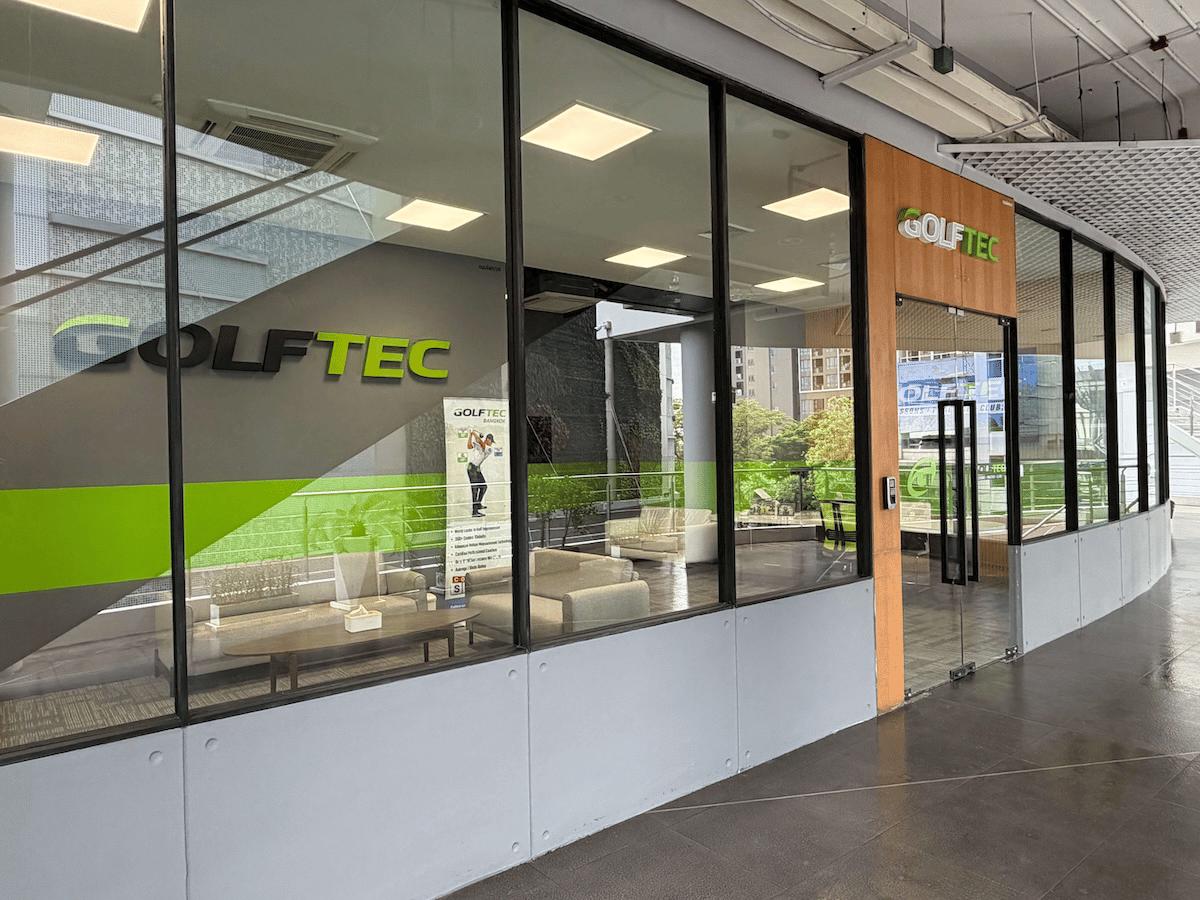 Explore golfing at Golftec Bangkok