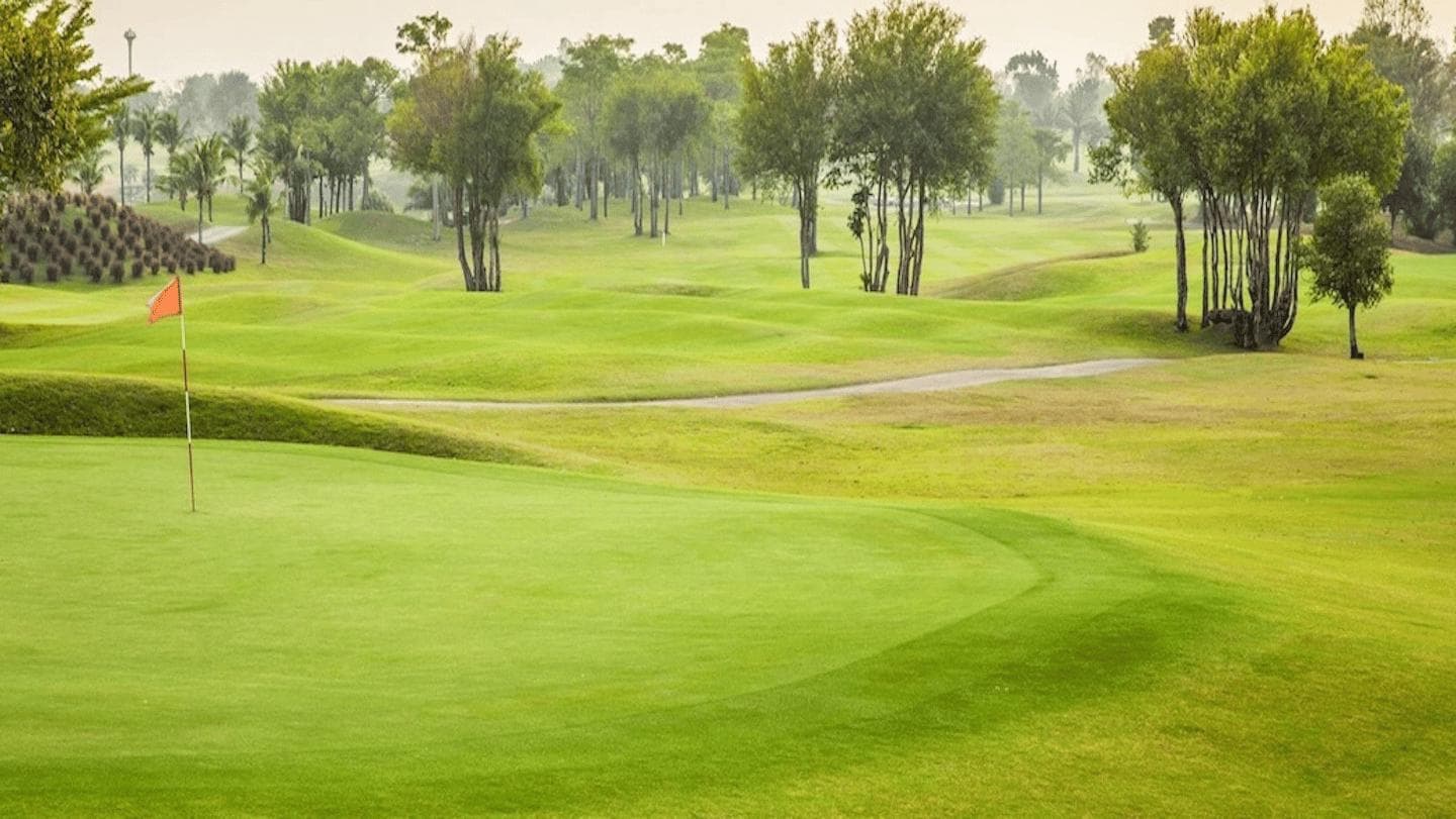 Pattana Golf Club & Resort course scenery - book golf tee time Thailand