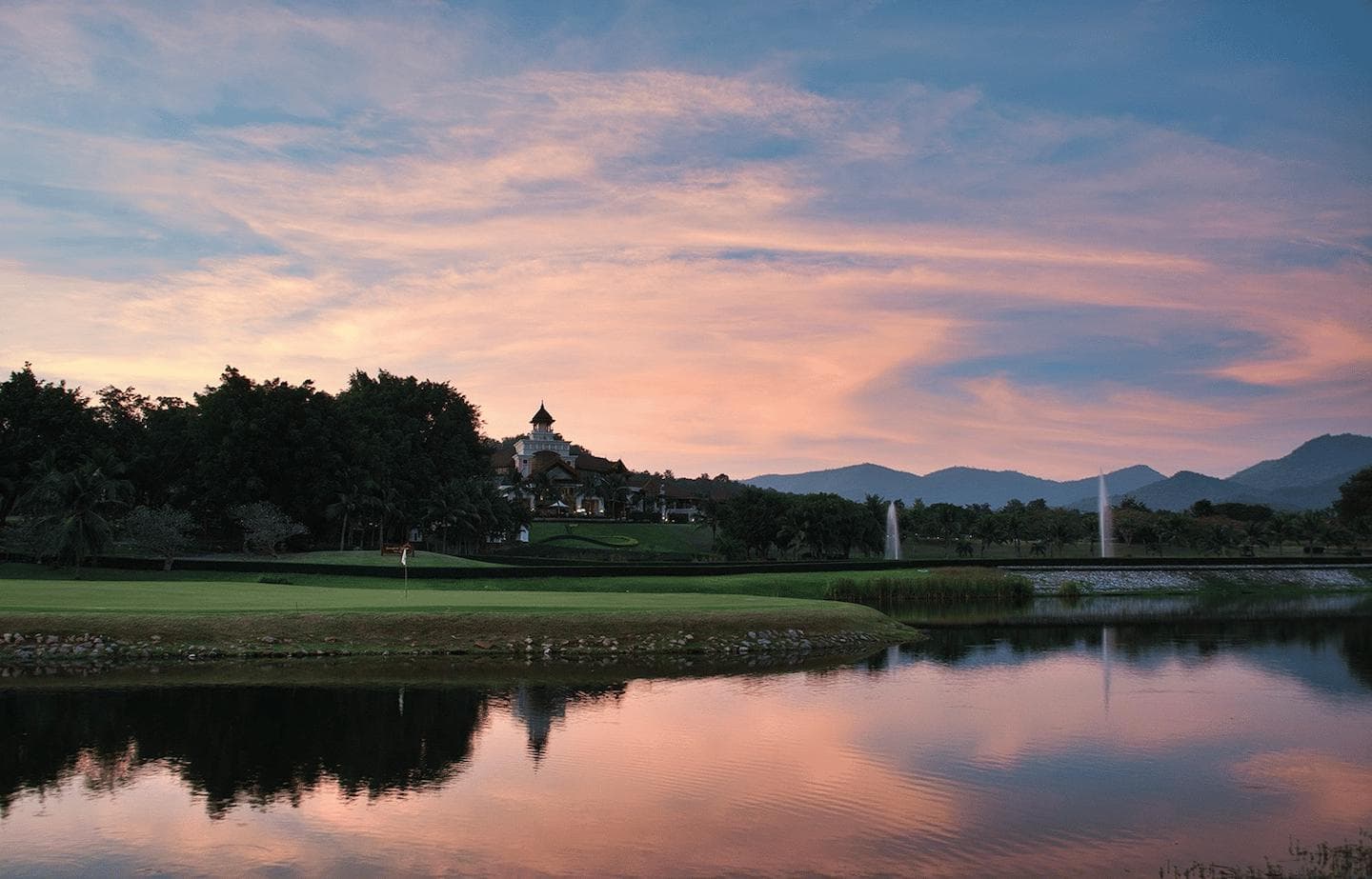 Springfield Royal Country Club course scenery - book golf tee time Thailand