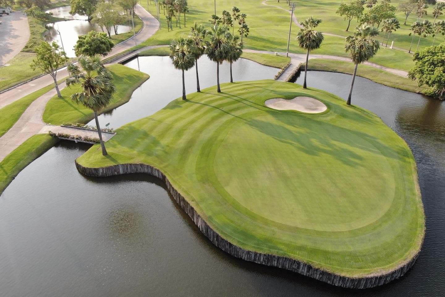 Unico Grande Golf Course fairway and green - golf course Thailand