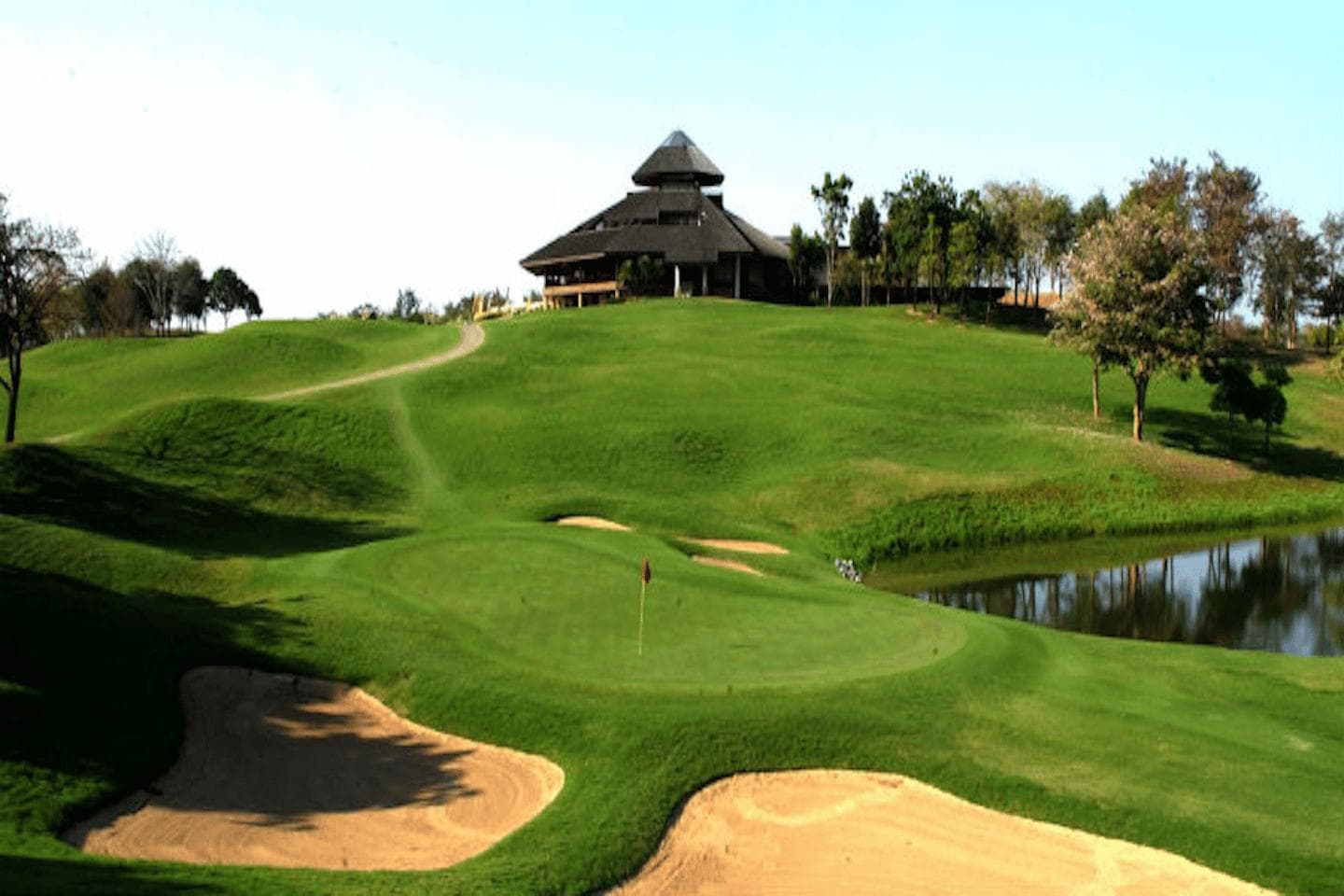 Santiburi Samui Country Club clubhouse and facilities - Thailand golf