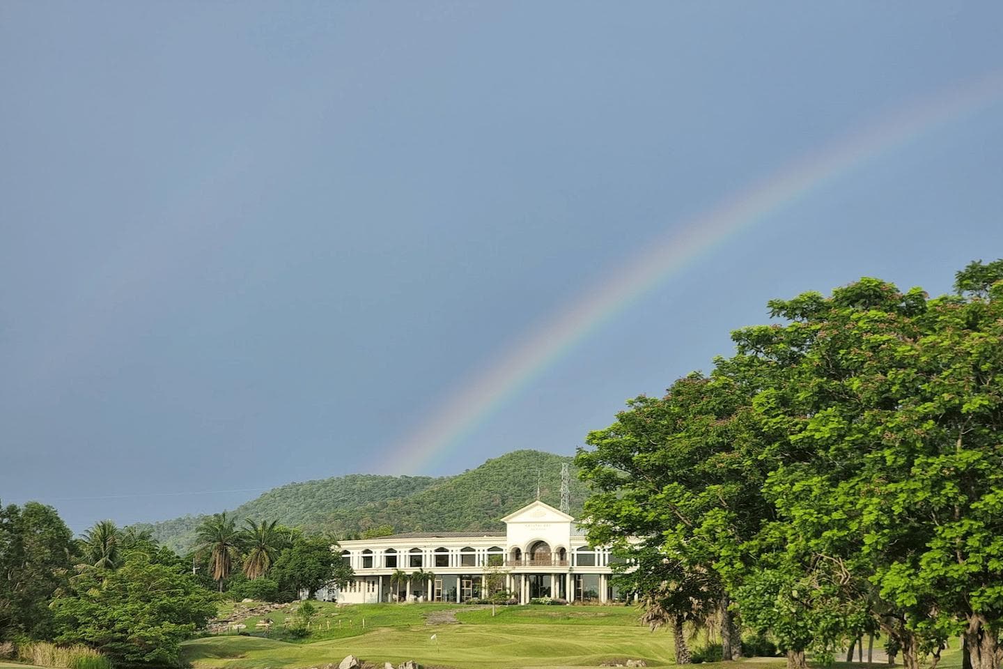 Crystal Bay Golf Club clubhouse and facilities - Thailand golf