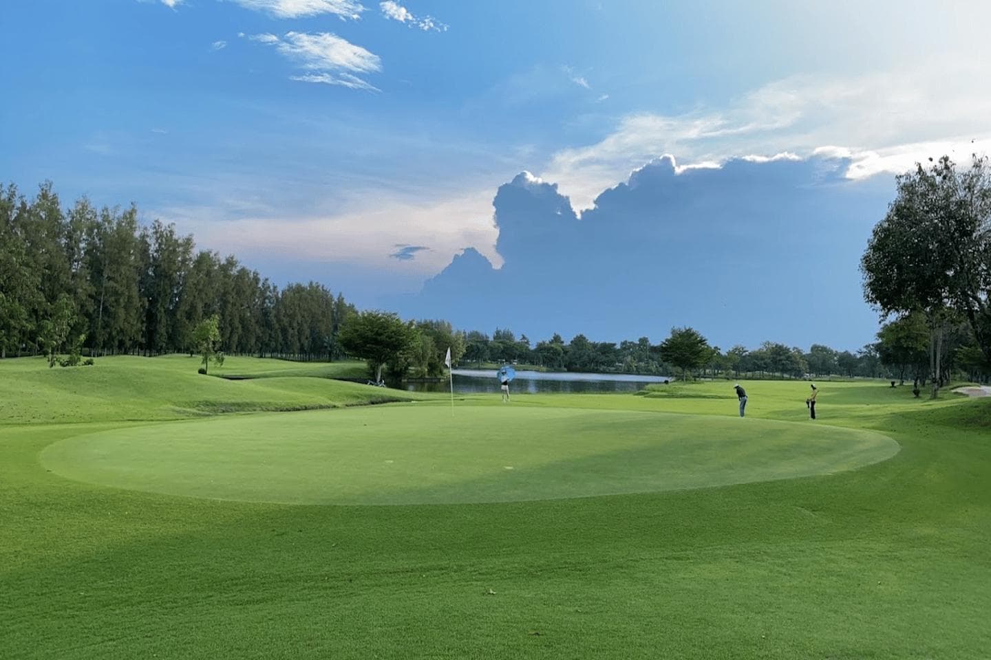 The Pine Golf Club clubhouse and facilities - Thailand golf