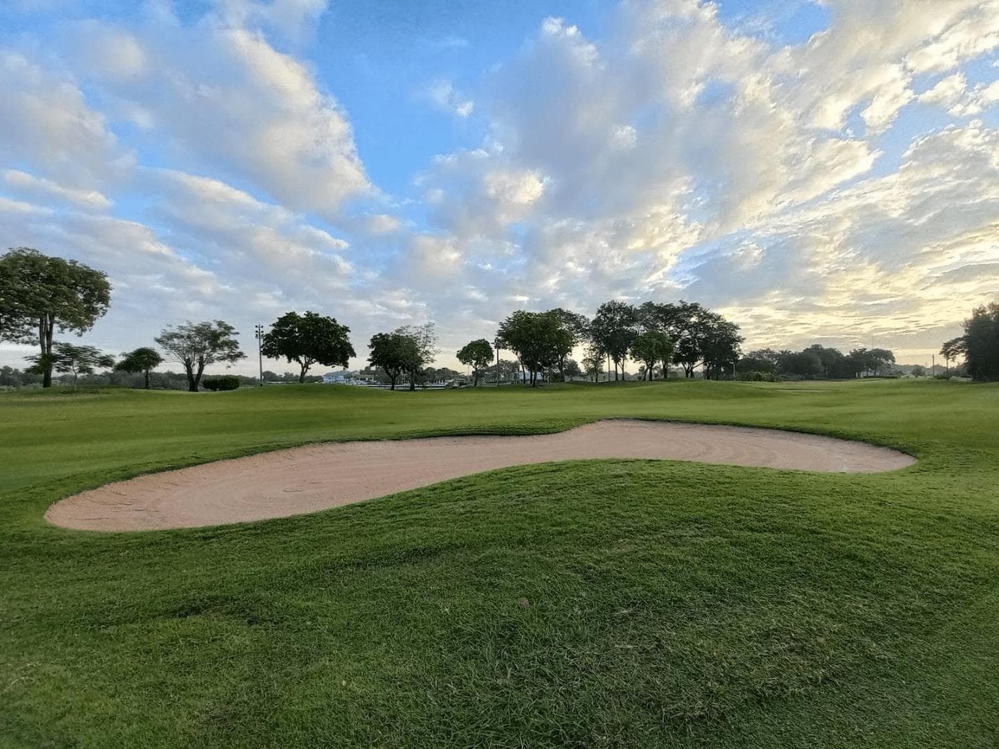 Legacy Golf Club Thailand clubhouse and facilities - Thailand golf