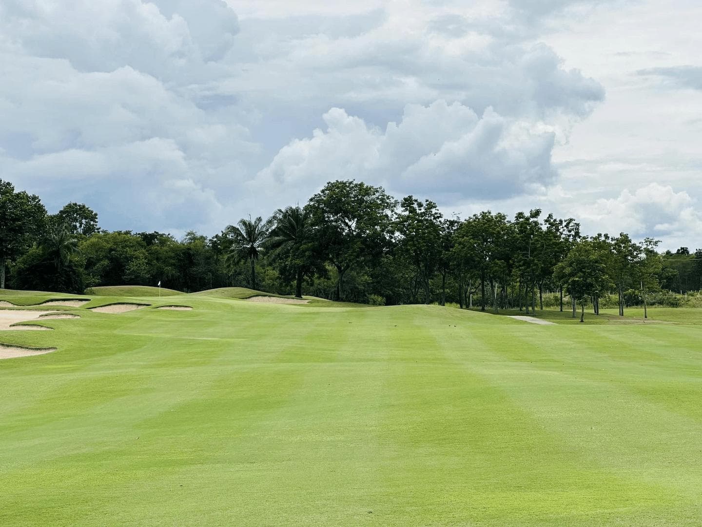 Lake View Resort & Golf Club clubhouse and facilities - Thailand golf