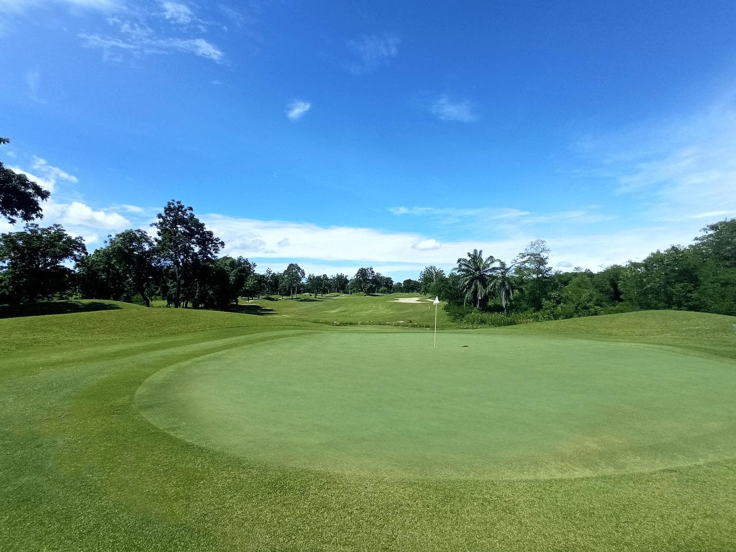 Lake View Resort & Golf Club course scenery - book golf tee time Thailand